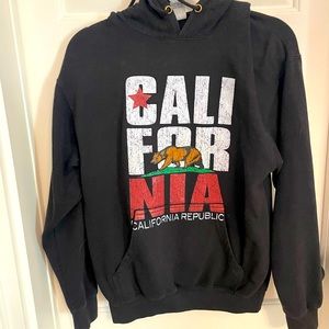 California logo black hoodie. Sz M